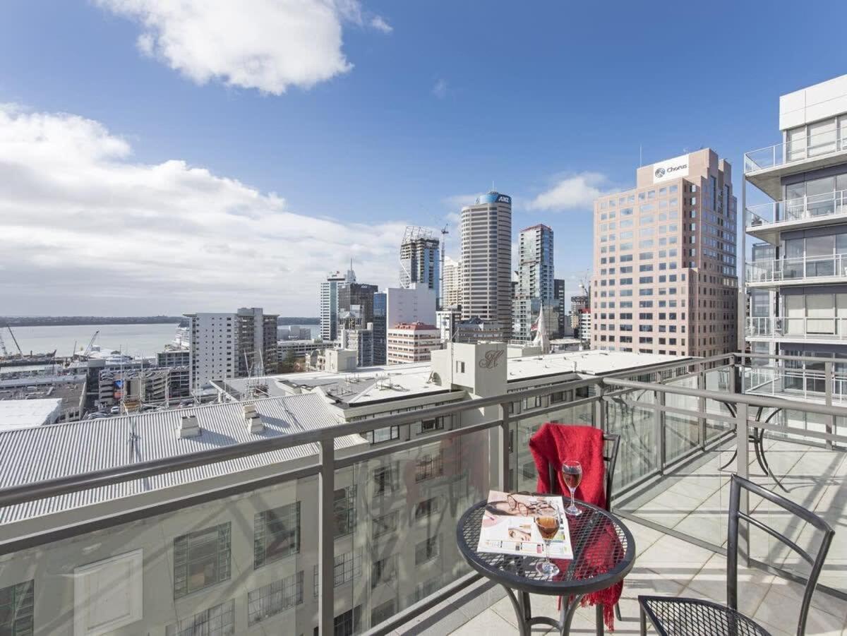 Apartment Views -stunning Heritage-pool,gym Auckland